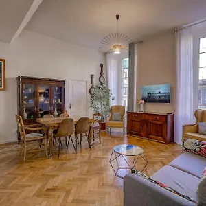  Apartment Maison Bianchi - Old Town Flower Market France